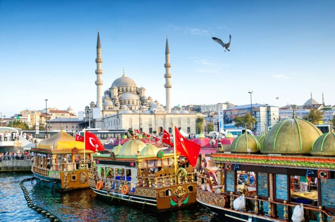 Suleymaniye Mosque Fishing Boats Eminonu Istanbul Turkey
